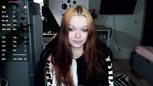 Snapshot of illililliilli chatting on 2, 3, 2025 illililliilli online show from 2, 3, 2025
