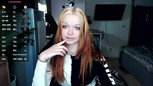 Snapshot of illililliilli chatting on 22, 3, 2025 illililliilli online show from 22, 3, 2025