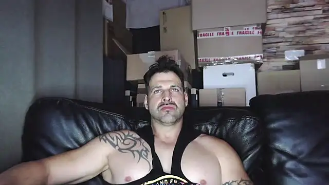 XxBigboybandxX online show from 18, 4, 2026