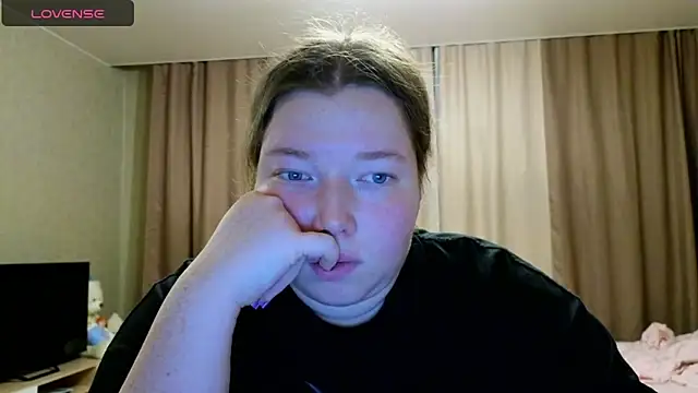 Snapshot of Blush_Lolaa chatting on 21, 12, 2025 Blush Lolaa online show from 21, 12, 2025