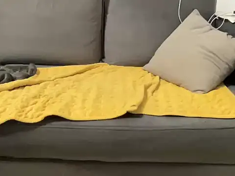 4small4inchlol online show from 28, 10, 2025