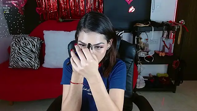 Carolaine69  online show from 21, 2, 2025