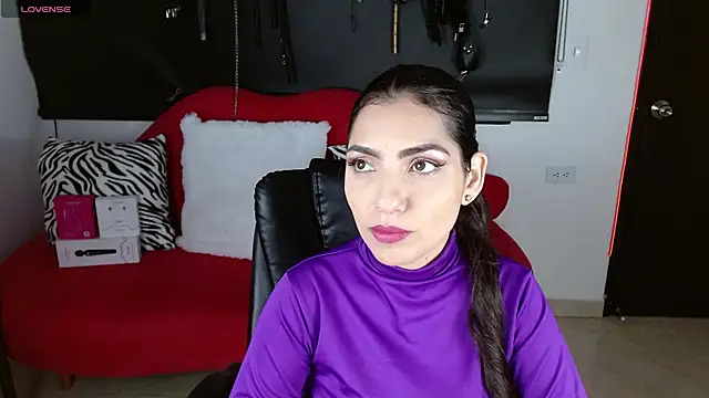 Carolaine69  online show from 25, 11, 2025