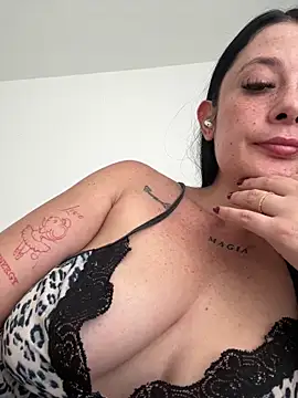 Libia James online show from 21, 6, 2026