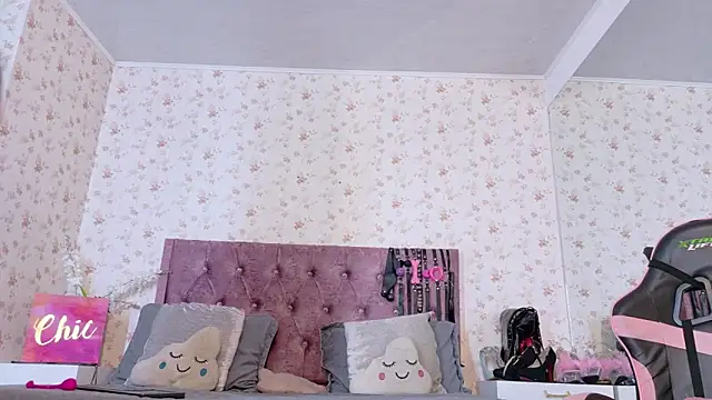 AvrillThomas online show from 27, 9, 2025