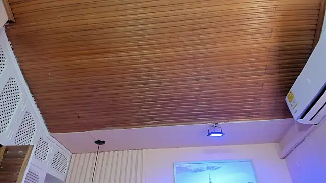 viiolett lee online show from 8, 3, 2026