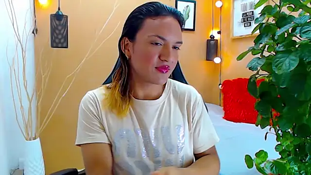 Snapshot of aslyhernandez_7 chatting on 11, 9, 2025 aslyhernandez 7 online show from 11, 9, 2025