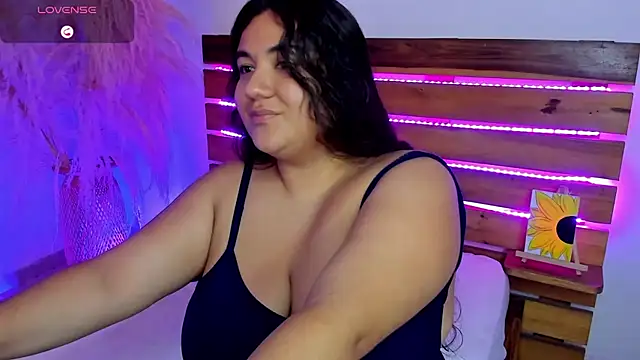 nadine russo online show from 12, 5, 2026