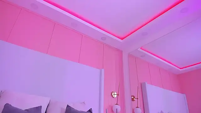 shaina vasquez online show from 21, 12, 2025