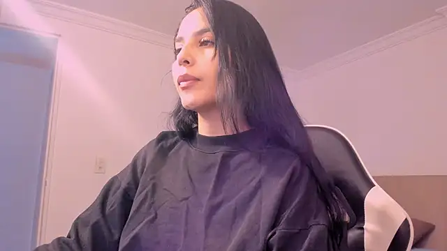  miaquevedo  online show from 21, 7, 2026