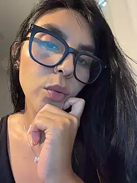  miaquevedo  online show from 31, 7, 2026