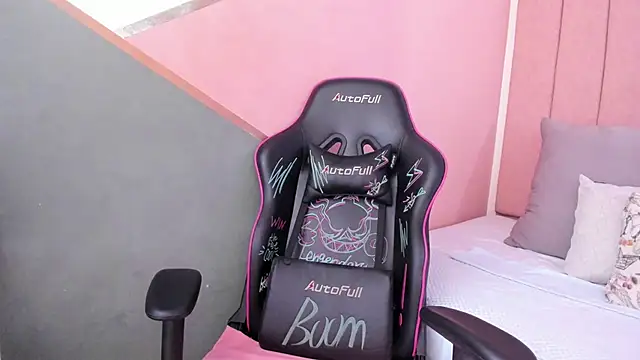 Snapshot of lilith_noahh chatting on 19, 1, 2025 lilith noahh online show from 19, 1, 2025