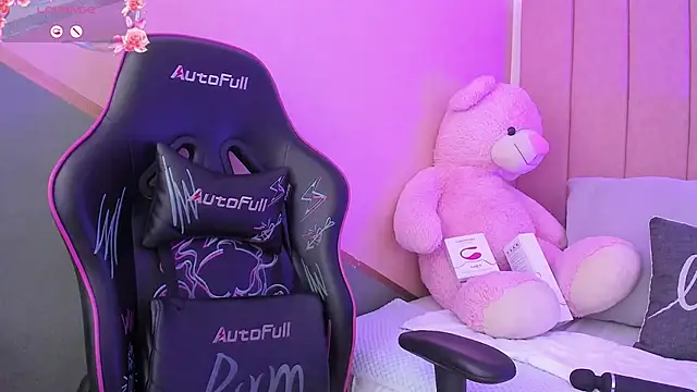 Snapshot of lilith_noahh chatting on 12, 3, 2025 lilith noahh online show from 12, 3, 2025