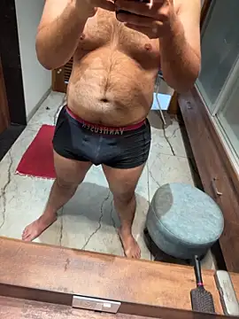 versatile guy01 online show from 5, 2, 2026