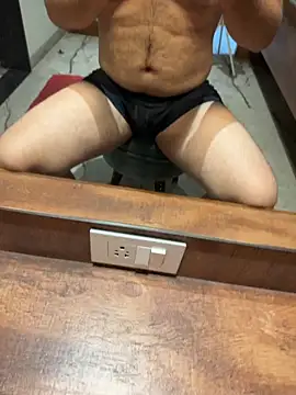 versatile guy01 online show from 22, 3, 2026