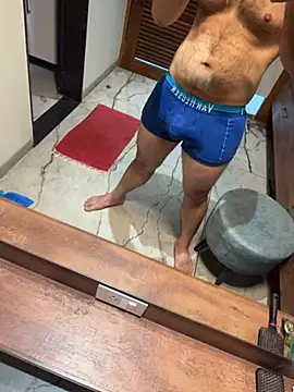 versatile guy01 online show from 9, 8, 2026