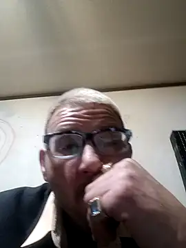 Snapshot of gettinit2wice chatting on 20, 12, 2024 gettinit2wice online show from 20, 12, 2024