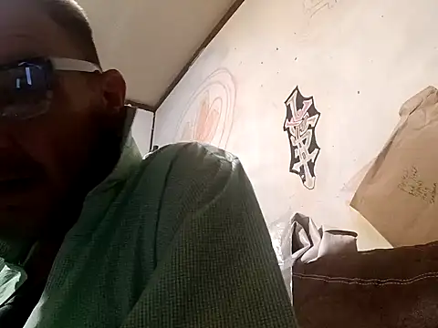 Snapshot of gettinit2wice chatting on 25, 12, 2024 gettinit2wice online show from 25, 12, 2024