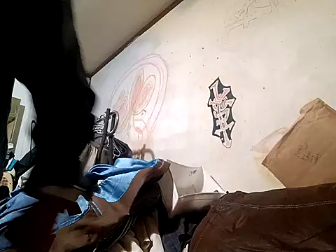 Snapshot of gettinit2wice chatting on 5, 1, 2025 gettinit2wice online show from 5, 1, 2025