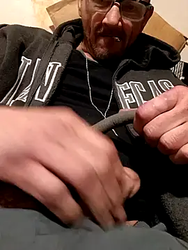 Snapshot of gettinit2wice chatting on 10, 1, 2025 gettinit2wice online show from 10, 1, 2025