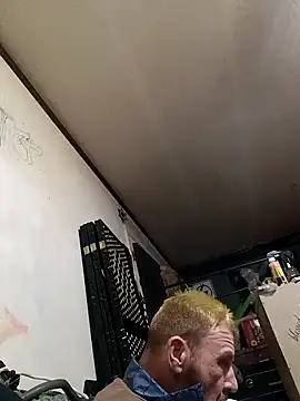 Snapshot of gettinit2wice chatting on 20, 1, 2025 gettinit2wice online show from 20, 1, 2025