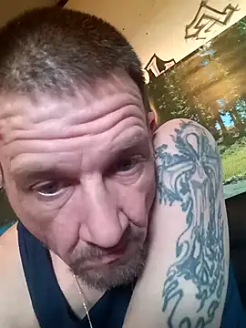 Snapshot of gettinit2wice chatting on 5, 3, 2025 gettinit2wice online show from 5, 3, 2025