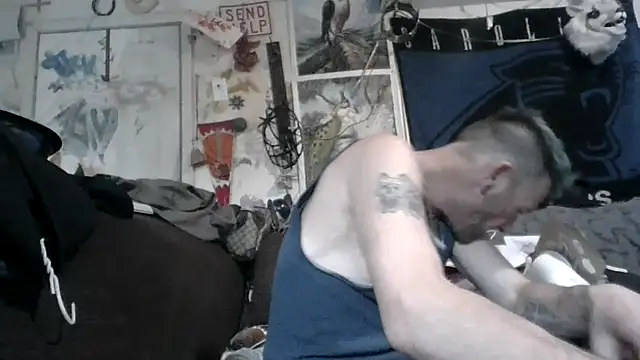 Snapshot of gettinit2wice chatting on 18, 10, 2025 gettinit2wice online show from 18, 10, 2025