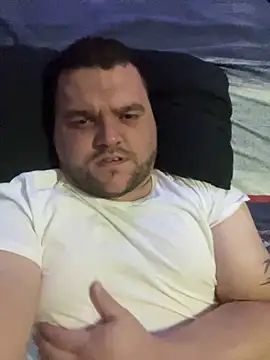 Snapshot of Mikey-HH chatting on 7, 1, 2025 Mikey-HH online show from 7, 1, 2025