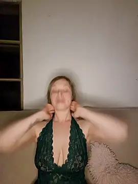 katiestevens online show from 4, 10, 2025