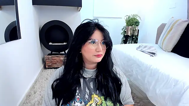  nina sweet online show from 2, 1, 2025