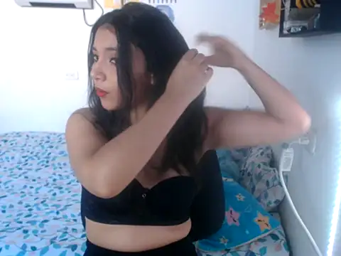 HannaKlein online show from 23, 9, 2025