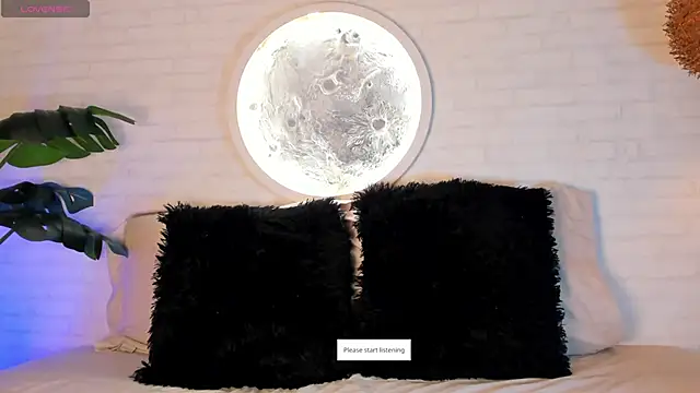 Snapshot of Elise_Diamond chatting on 27, 2, 2025 Elise Diamond online show from 27, 2, 2025