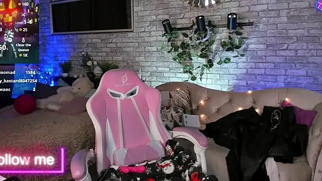 Snapshot of Alex_Howell chatting on 20, 1, 2025 Alex Howell online show from 20, 1, 2025