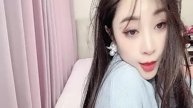 Snapshot of aisha123123 chatting on 9, 3, 2025 aisha123123 online show from 9, 3, 2025