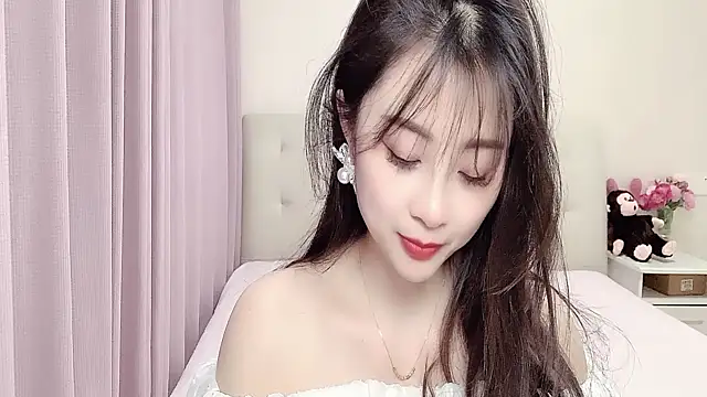 Snapshot of aisha123123 chatting on 9, 3, 2025 aisha123123 online show from 9, 3, 2025