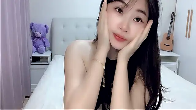 Snapshot of aisha123123 chatting on 26, 10, 2025 aisha123123 online show from 26, 10, 2025