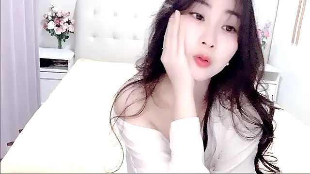 aisha123123 online show from 19, 1, 2026