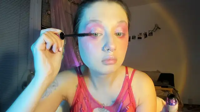 Jenny darling love online show from 6, 3, 2026