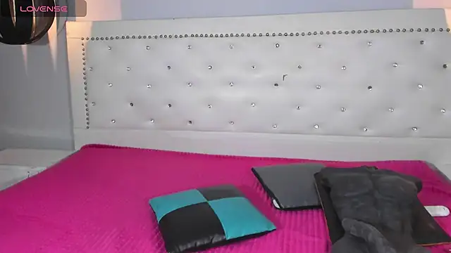 Snapshot of Georgis_ chatting on 9, 12, 2024 Georgis online show from 9, 12, 2024