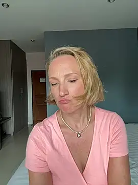 UmaTruewoman online show from 9, 4, 2026