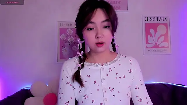 Fluffy Rose online show from 21, 1, 2025