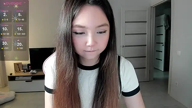 Fluffy Rose online show from 6, 3, 2026