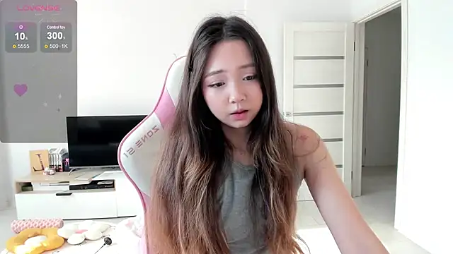 Fluffy Rose online show from 12, 7, 2026