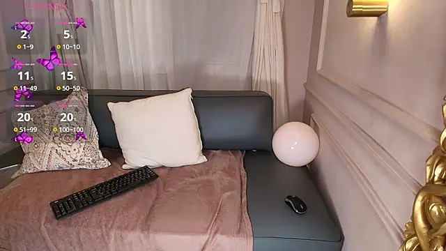 Paiige peach online show from 10, 1, 2026