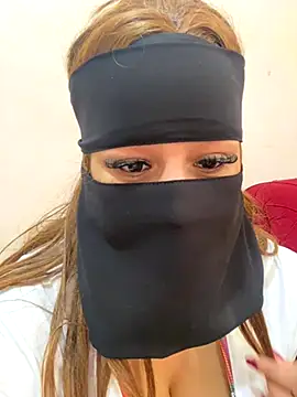 Snapshot of mari_layali chatting on 7, 11, 2025 mari layali online show from 7, 11, 2025