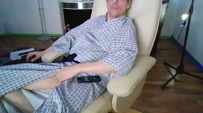 Snapshot of Minm666 chatting on 1, 2, 2025 Minm666 online show from 1, 2, 2025