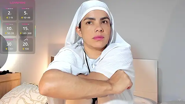 ClaraMariaMon online show from 16, 3, 2026