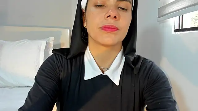 Snapshot of ClaraMariaMon chatting on 5, 6, 2026 ClaraMariaMon online show from 5, 6, 2026