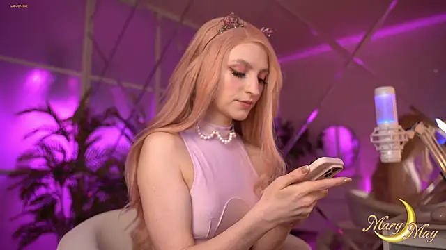 marylunamay online show from 24, 1, 2025