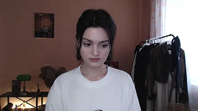 Snapshot of CuteRuby99 chatting on 25, 10, 2025 CuteRuby99 online show from 25, 10, 2025